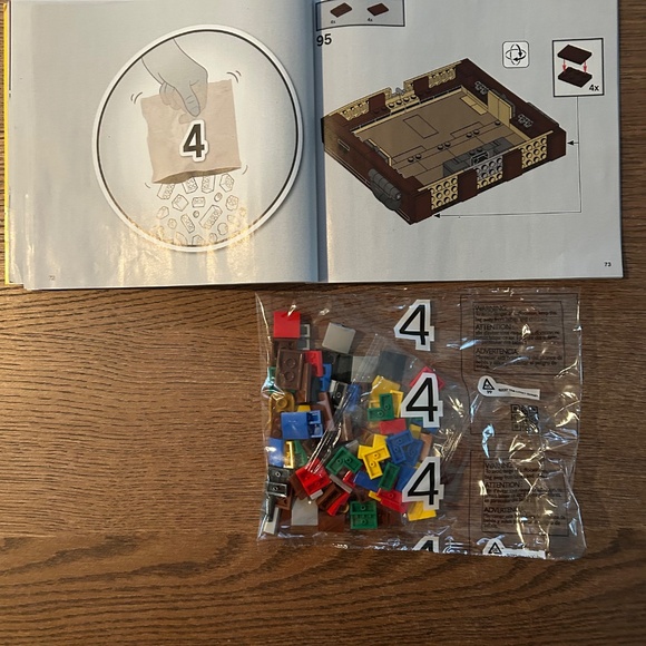 Lego Harry Potter Hogwarts Magical Trunk #76399 - Picture 10 of 12